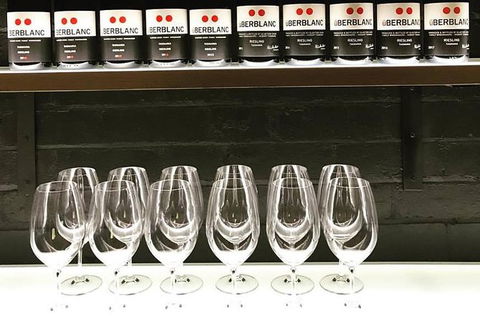 Hobart Small Group Wine Tour Sunday Afternoon: Wines, Gins & Cheeses - Tourism TAS 9
