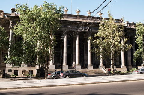 Be An Adelaide Local: Intimate Walk - Hobart Tourism 4