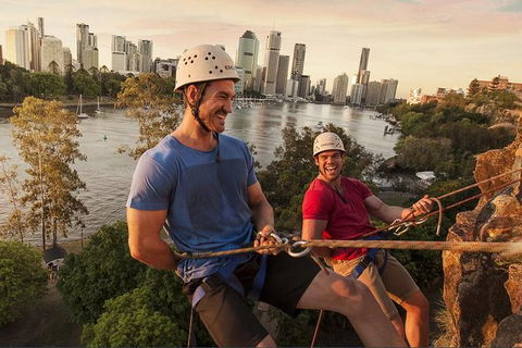 Abseiling The Kangaroo Point Cliffs In Brisbane - Tourism TAS 7