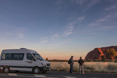 Highlights Of Uluru Including Sunrise And Breakfast - Hobart Tourism 3