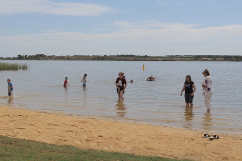 Bristow Smith Reserve Nature Playspace - Hobart Tourism 1