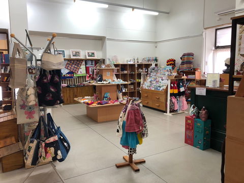 Copper Country Keepsakes - Tourism TAS 0