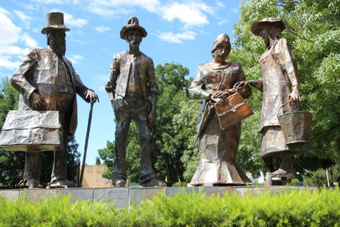 Dad, Dave, Mum And Mabel - Tourism TAS 1