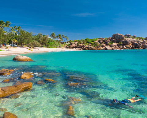 Horseshoe Bay - Bowen - Tourism TAS 0