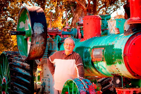 Oaklands Vintage Machinery Museum - Hobart Tourism 0