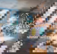 Under The Oak Handmade Gallery and Gifts - Tourism TAS