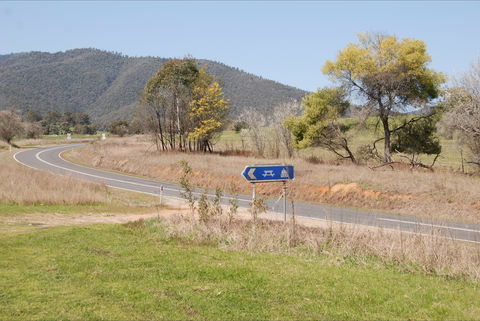 Banimboola Creek Rest Area - Hobart Tourism 1