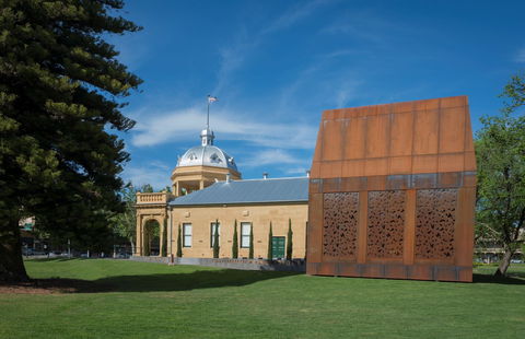 Bendigo Soldiers Memorial Institute Military Museum - Hobart Tourism 0