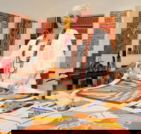 Bouddi Gallery - Contemporary Aboriginal Lifestyle Art - Tourism TAS