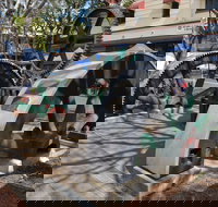 Ellena Street Pavement Art and Sculpture - Tourism TAS