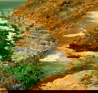 Island Rock and Natural Bridge - Tourism TAS