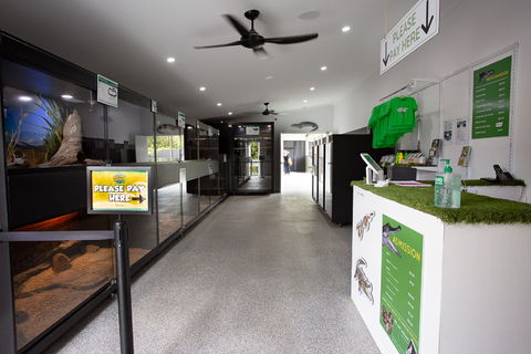 Steve McEwan's Reptile World - Hobart Tourism 1
