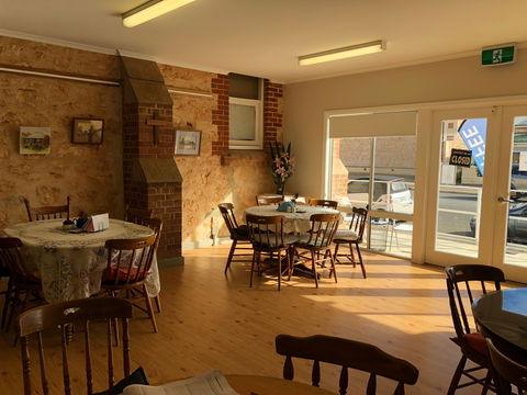 Anglican Community Cafe, Limestone Art Gallery & Cornish Garden - Tourism TAS 2