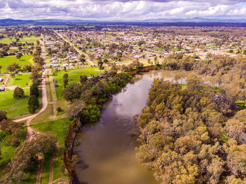 Howlong - Hobart Tourism 0