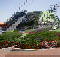 Yeppoon War Memorial - Tourism TAS