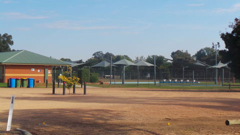 Howlong Swimming Pool - Hobart Tourism 0