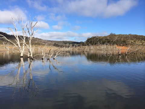 Lake Eucumbene - Hobart Tourism 0