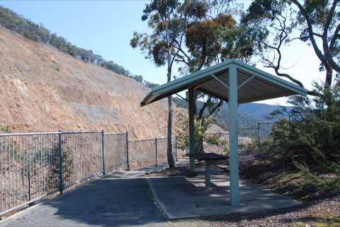 Dartmouth Dam Wall Picnic Area - Hobart Tourism 1