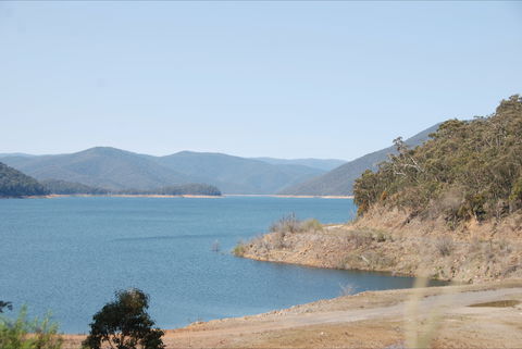 Dartmouth Dam Wall Picnic Area - Hobart Tourism 2