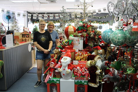Mrs Claus And Santa - Hobart Tourism 1