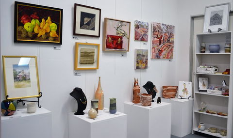 T'arts Gallery - Tourism TAS 0