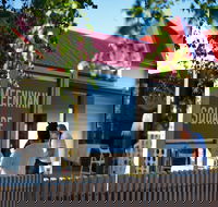 Meeniyan Square - Tourism TAS