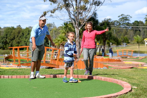 Port Macquarie Driving Range And Mini Golf - Hobart Tourism 0