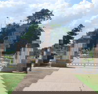 Warwick War Memorial and Gates - Tourism TAS