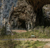 Yarrangobilly Caves  Castle walk