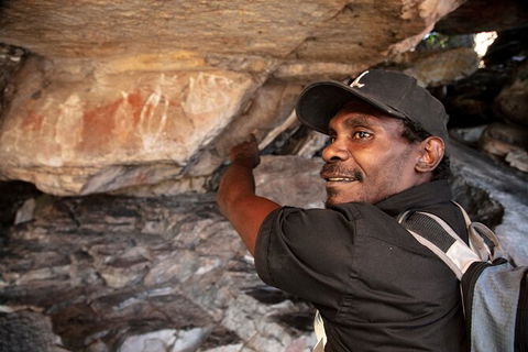 Arnhem Land Injalak Hill Full-Day Tour From Darwin - Tourism TAS 2