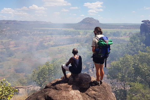 Arnhem Land Injalak Hill Full-Day Tour From Darwin - Tourism TAS 9