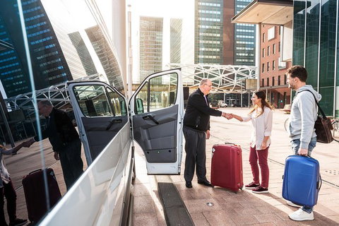 Cairns Airport (CNS) Departure Transfer (Cairns Hotels To Cairns CNS Airport) - Tourism TAS 9