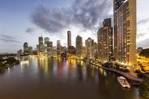 Return Trip For Brisbane Airport To And From Brisbane CBD For 4 Ppl - Tourism TAS 1