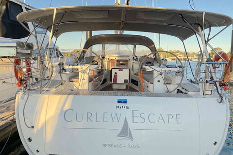 Sailing Curlew Escape On Moreton Bay - Hobart Tourism 3