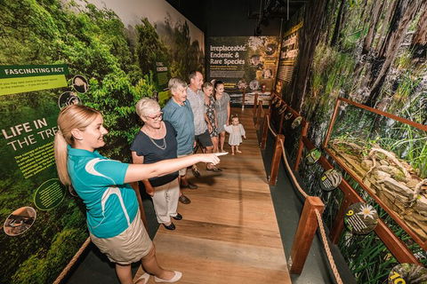 Cairns Aquarium Tour By Twilight With Drink And Appetiser - Tourism TAS 3
