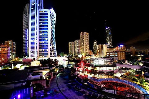 Gold Coast Airport Transfers : Gold Coast City To Airport OOL In Luxury Van - Hobart Tourism 1