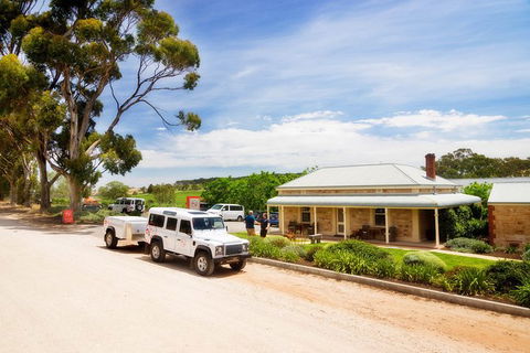 Two Hands Wines \'Flagship Vineyard Experience\' - Hobart Tourism 0