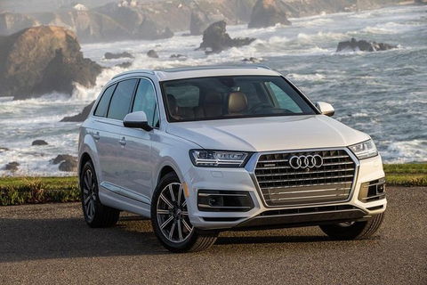 Audi Q7 SUV Melbourne Airport To CBD - Tourism TAS 3