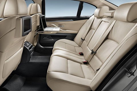 Arrival Private Transfer Melbourne Airport MEL To Melbourne City By Business Car - Tourism TAS 1