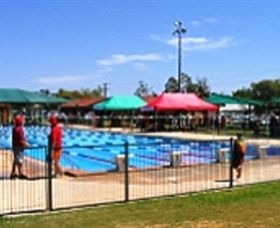 Charleville Swimming Pool - Hobart Tourism 0