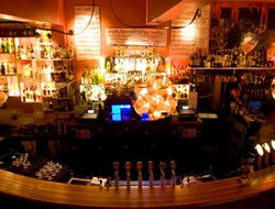 Crown And Sceptre Hotel - Hobart Tourism 1