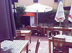 Barkers Wine Bar - Tourism TAS 3