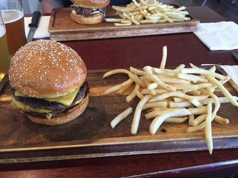 A Friend In Hand - Hobart Tourism 3