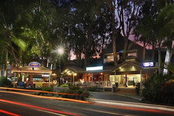 Apres Beach Bar & Grill - Palm Cove - Tourism TAS 3