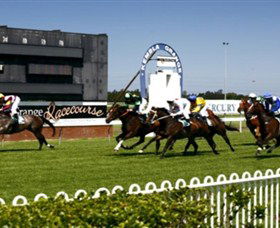 Kembla Grange Racecourse - Illawarra Turf Club - Tourism TAS 1