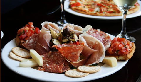 Giovanni's Restaurant & Pizzeria - Hobart Tourism 1