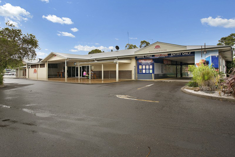 Lakeside Village Tavern - Tourism TAS 3