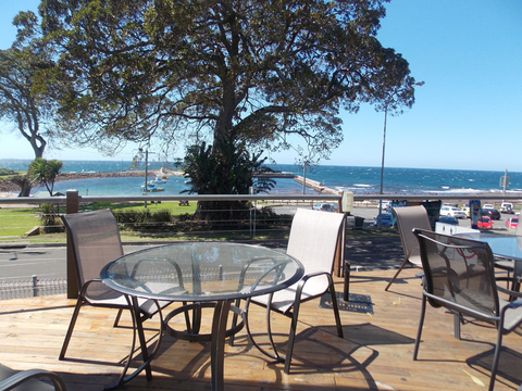 Ocean Beach Hotel - Hobart Tourism 3