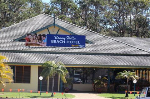 Bonny Hills Beach Hotel - Tourism TAS 1