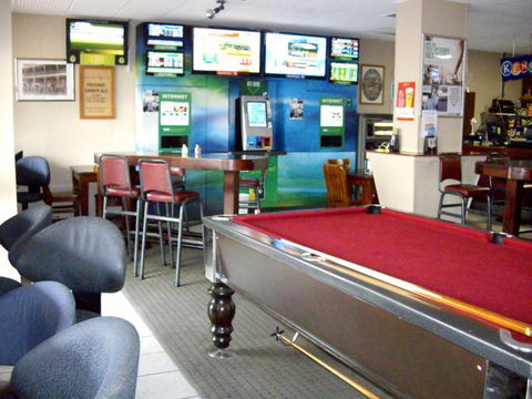 Oxford Hotel - Tourism TAS 3